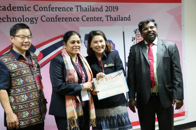 Nwsmkrs_Sneha receiving the Award at the AIT in Thailand_680.jpg